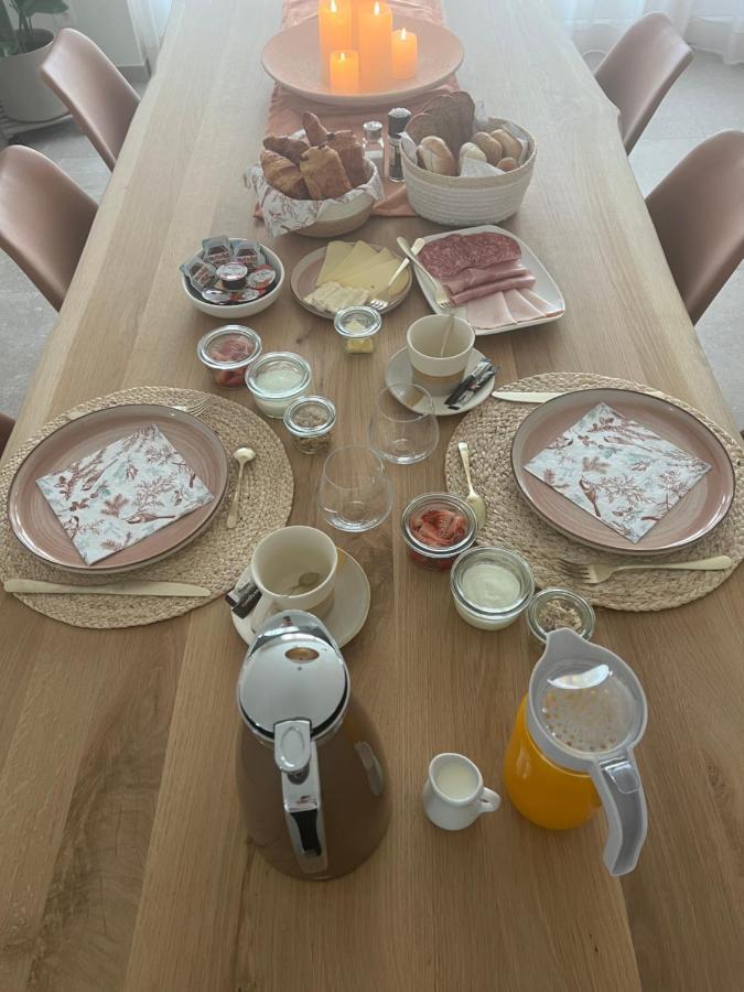 Mina En Family Bed And Breakfast Meise エクステリア 写真
